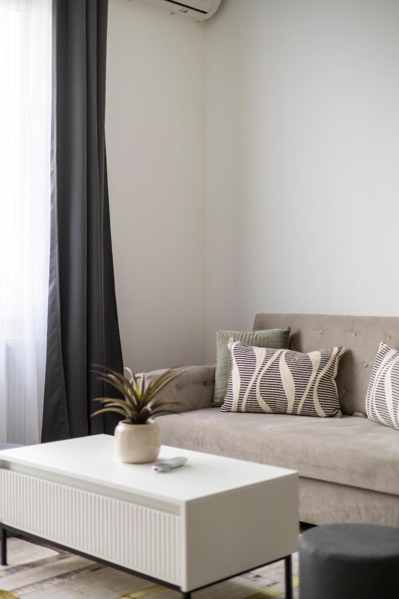 Luxy Central Spacious & Cozy Residence With Balcony Budapest Eksteriør billede