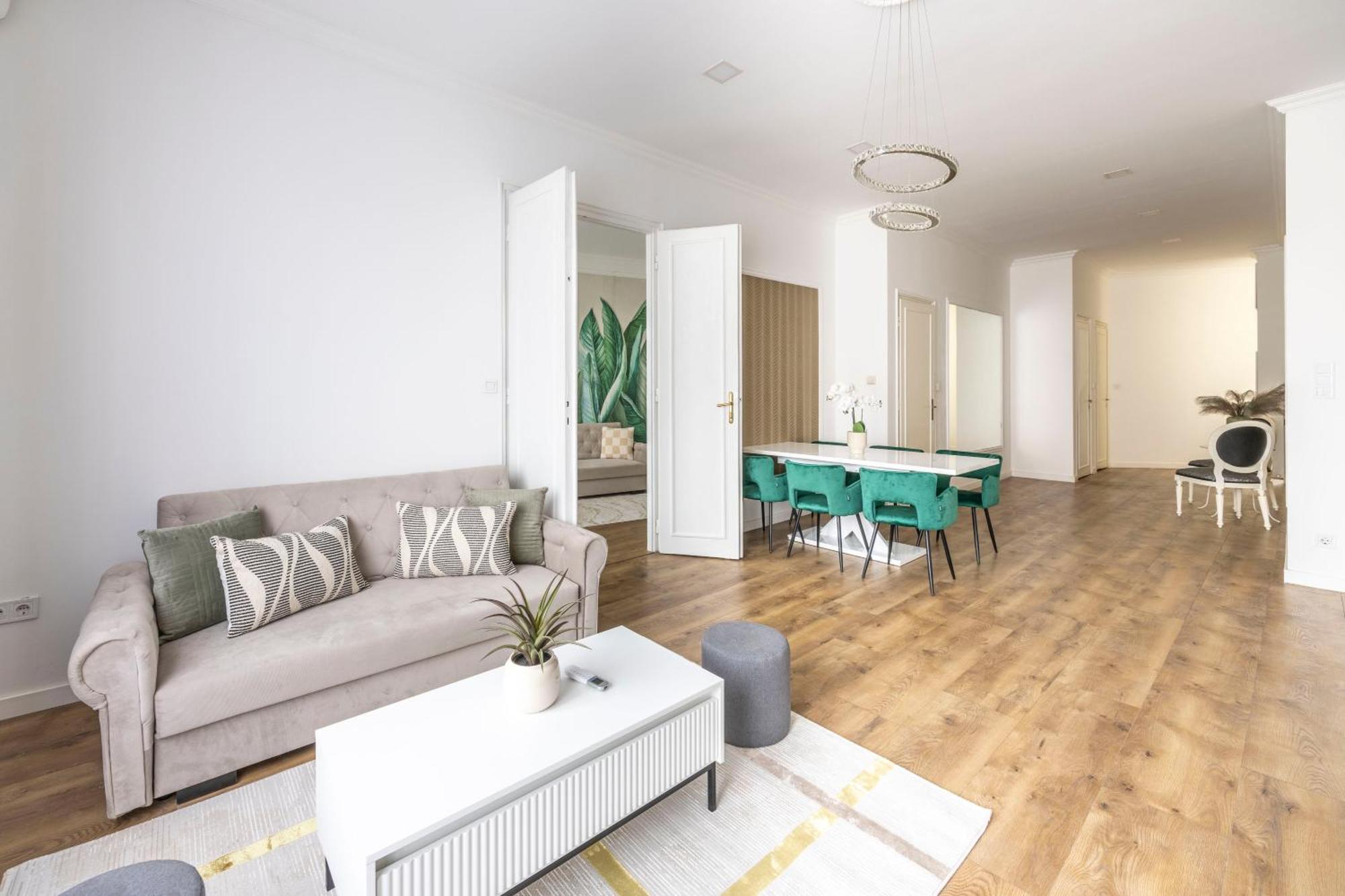 Luxy Central Spacious & Cozy Residence With Balcony Budapest Eksteriør billede