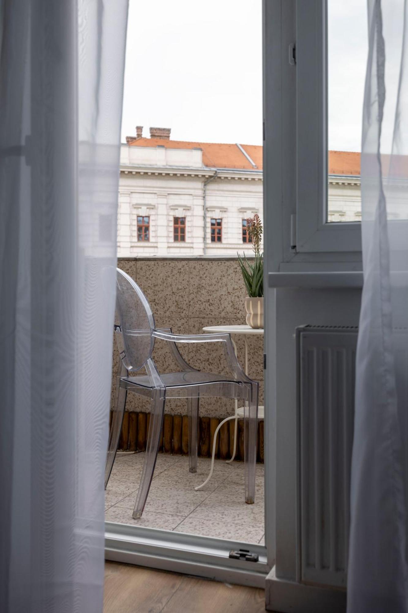 Luxy Central Spacious & Cozy Residence With Balcony Budapest Eksteriør billede