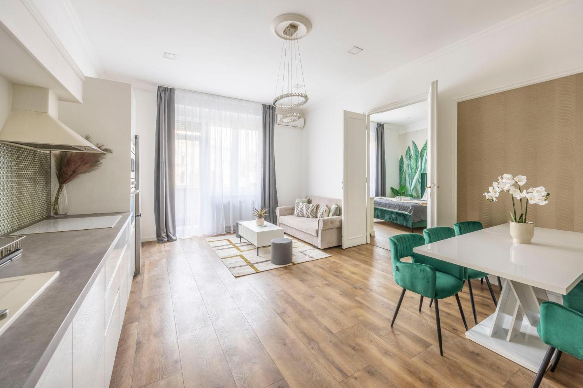 Luxy Central Spacious & Cozy Residence With Balcony Budapest Eksteriør billede
